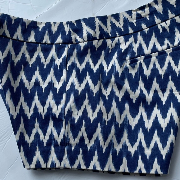 J. Crew Shorts Chevron Ikat Stretch Chino Style 37569 Size 4 - Picture 8 of 8